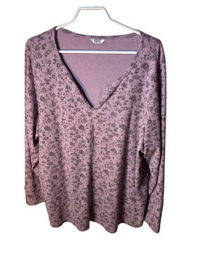 Penningtons Lavender Floral V-Neck Long Sleeve Textured Top Size 3X